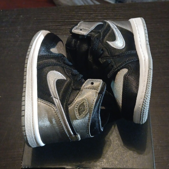 Jordan 1 Retro High OG (TD) Satin Shadow Size 7c New With Box - Picture 7 of 10